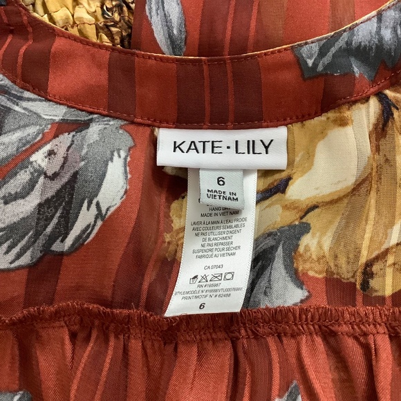 Kate Lily Beautiful Dress fits Medium - Picture 11 of 15